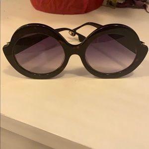 Alice + Olivia Stacey Dark Tortoise Sunglasses 🔥